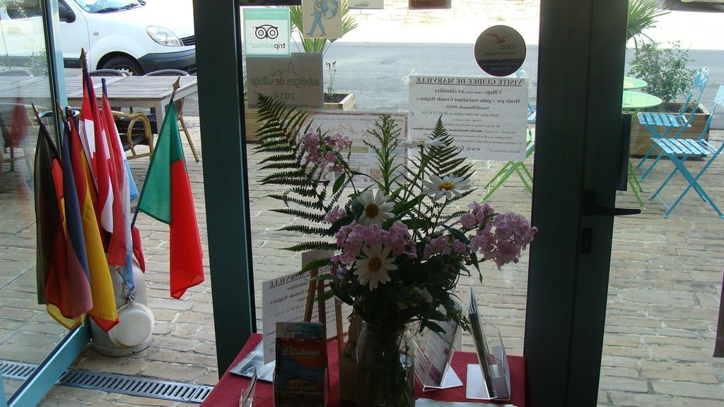 Auberge De Marville מראה חיצוני תמונה