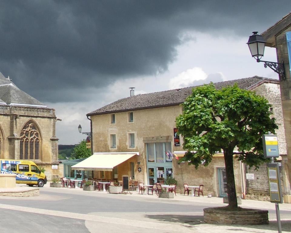 Auberge De Marville מראה חיצוני תמונה