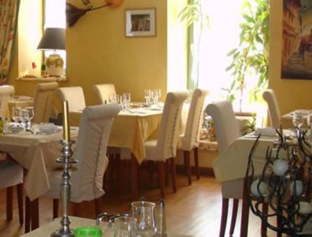 Auberge De Marville מראה חיצוני תמונה
